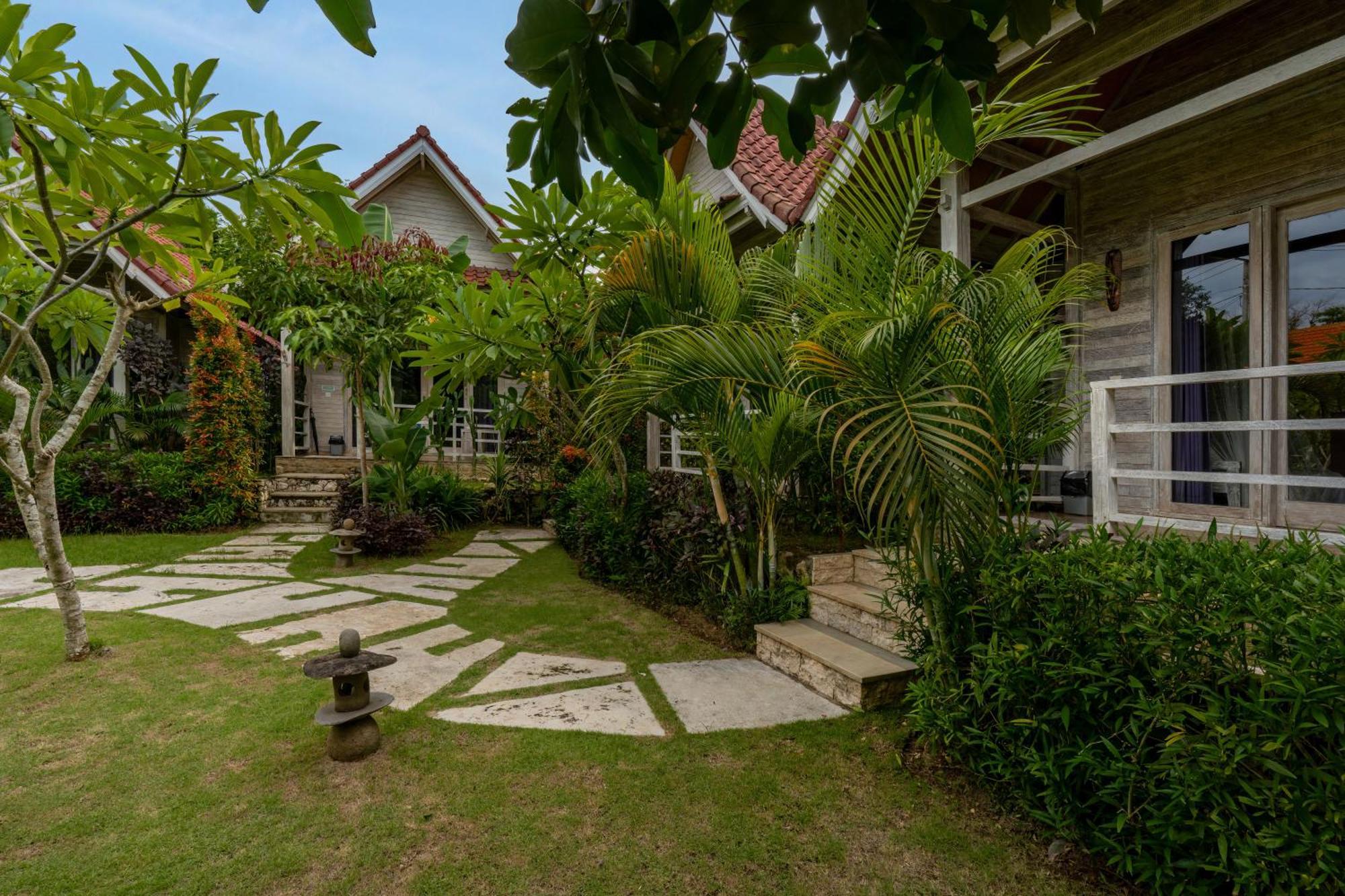 Le Biu garden View Hotel Lembongan Buitenkant foto