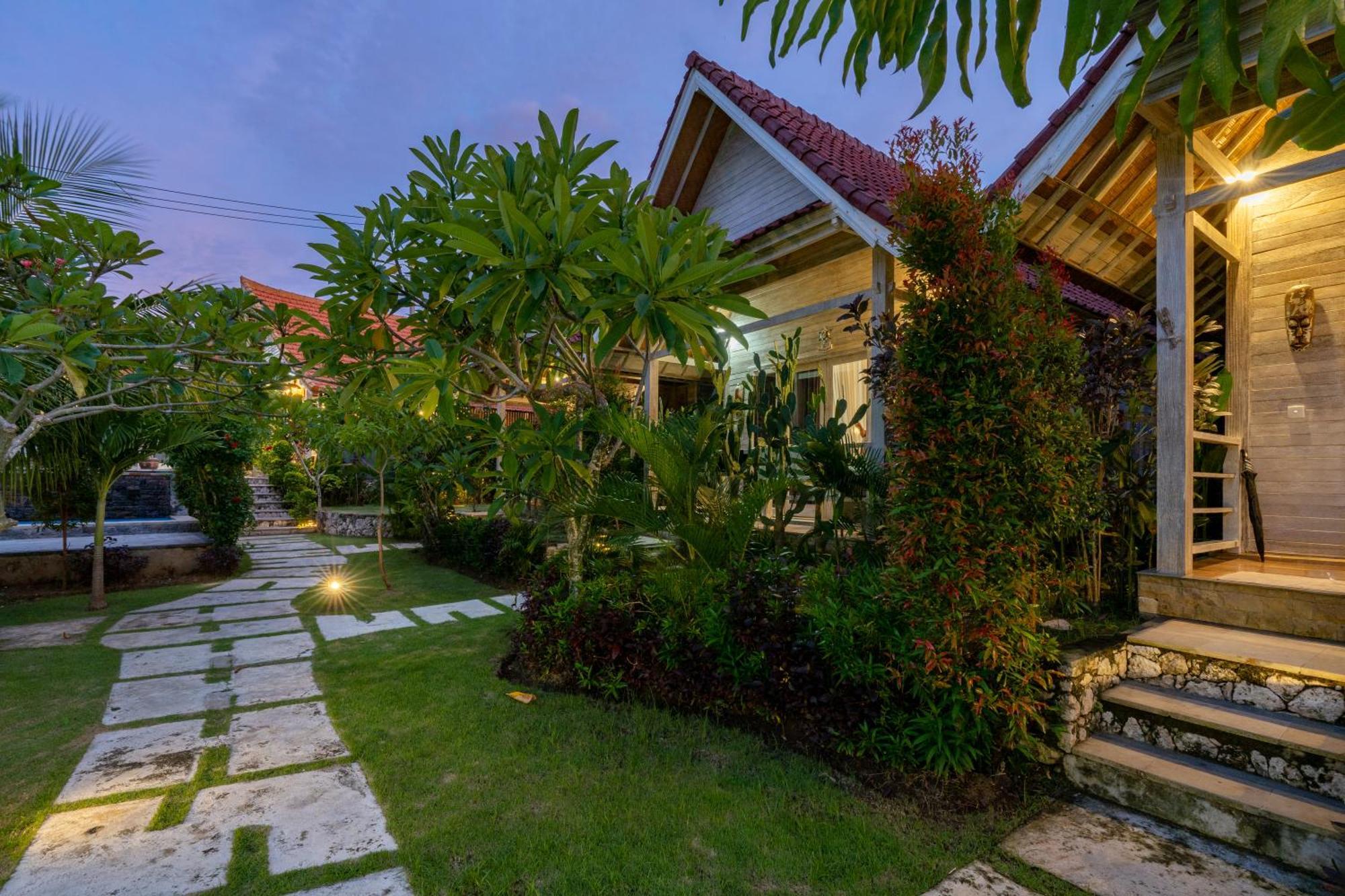 Le Biu garden View Hotel Lembongan Buitenkant foto